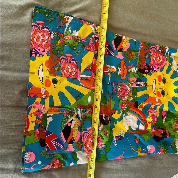 Colorful Sleeveless Graphic Dress - Picture 7 of 17